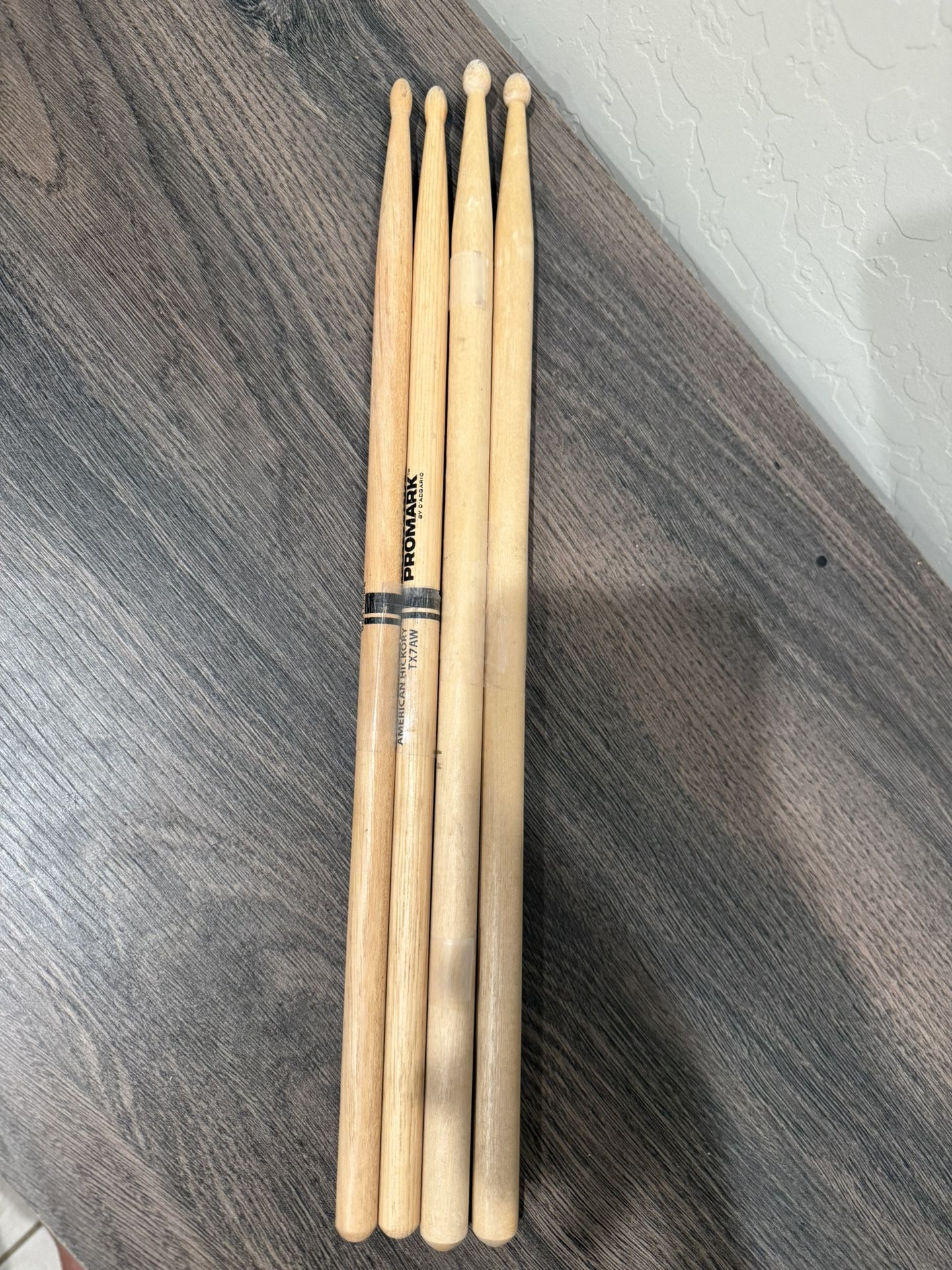Set of 2 Pairs of Drumsticks