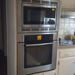 Bosch 800 Series Combination Oven/Microwave - Electric with 30" Range Hood