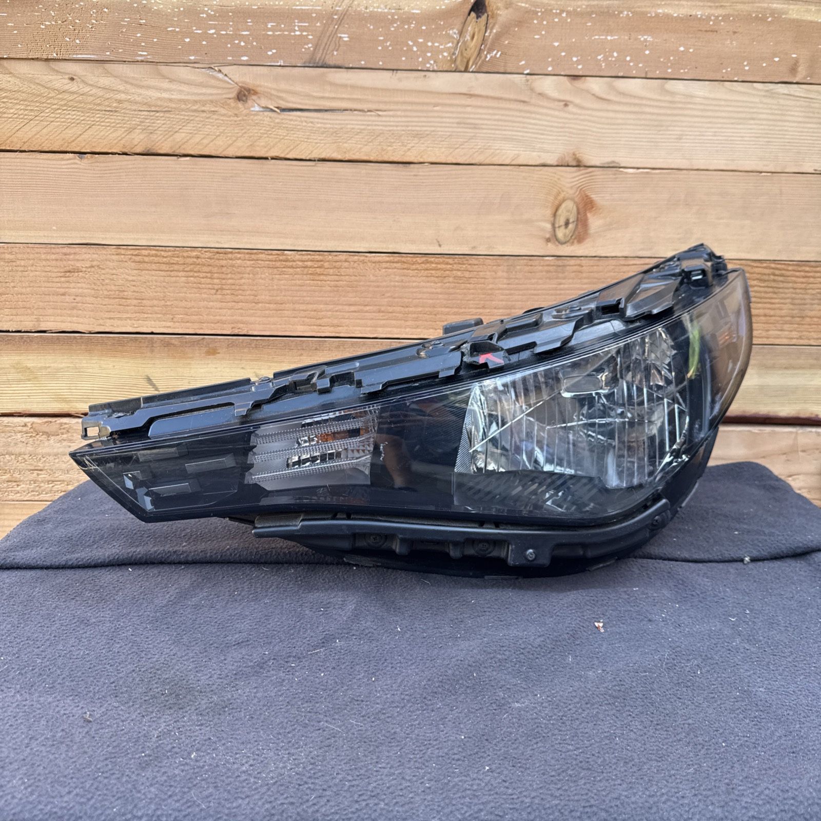 2023 2024 Kia Soul Headlight Left Driver Side LH Used OEM ORIGINAL NOT INSURANCE QUALITY FOR MIKY 