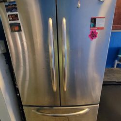 Maytag French  Door Refrigerator With Bottom Drawer Freezer