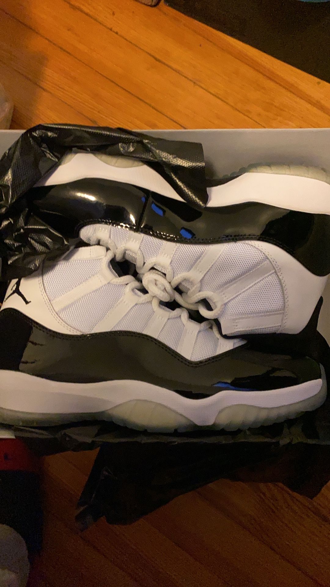 Jordan 11 concord size 9.5