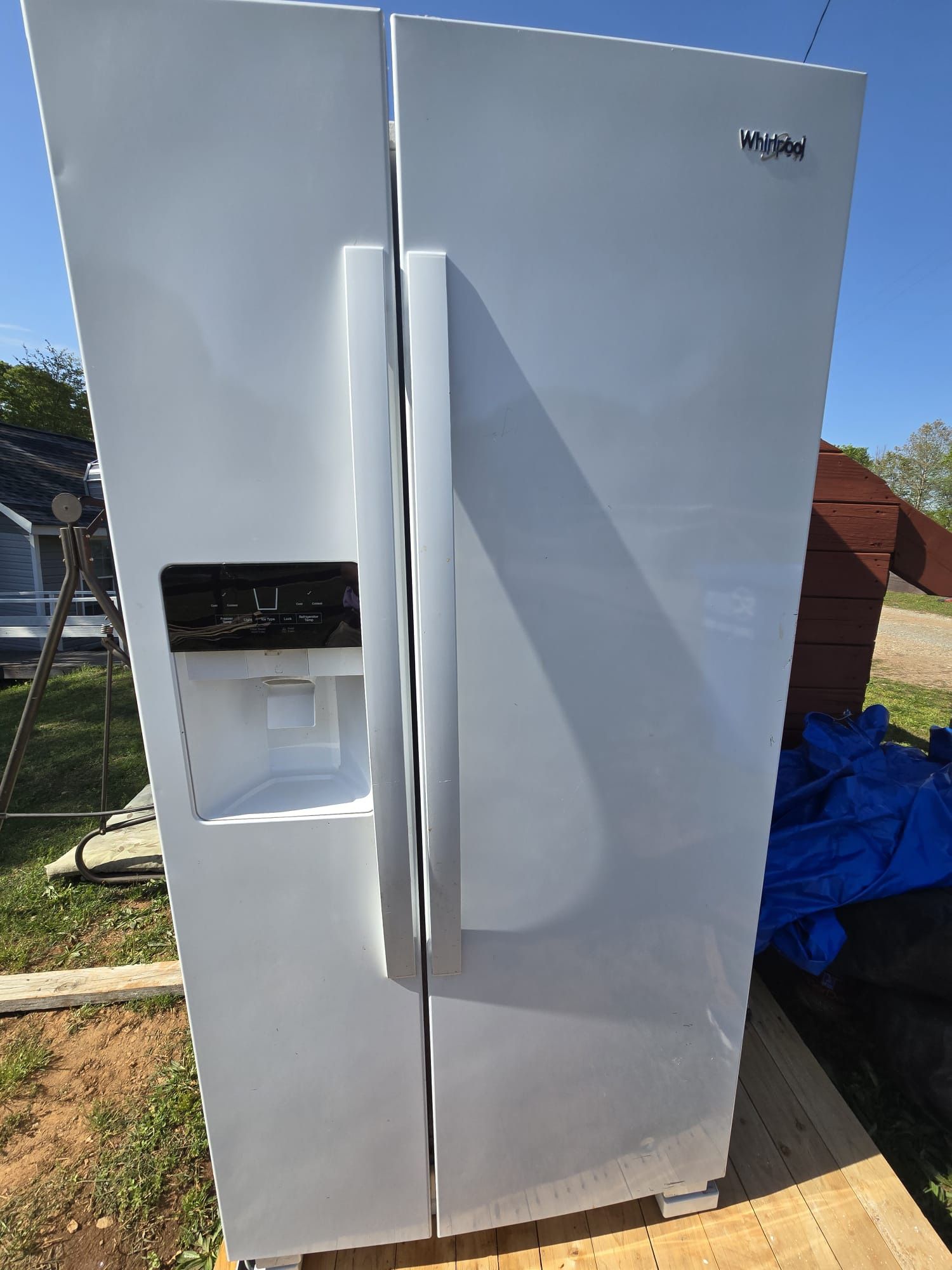 Refrigerator
