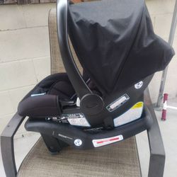Graco Car Seat With Head And Arm Cushion