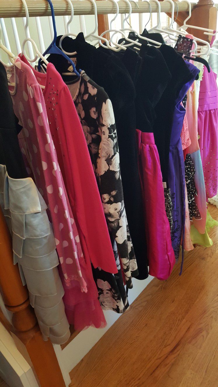 Girls Dresses Size 8/ 10 / 12 kids, Great Condition! ( $5 each ( for Sale  in Everett, WA - OfferUp