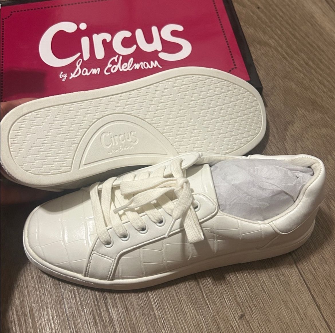 Sam Edelman White Croco Shoe (women)