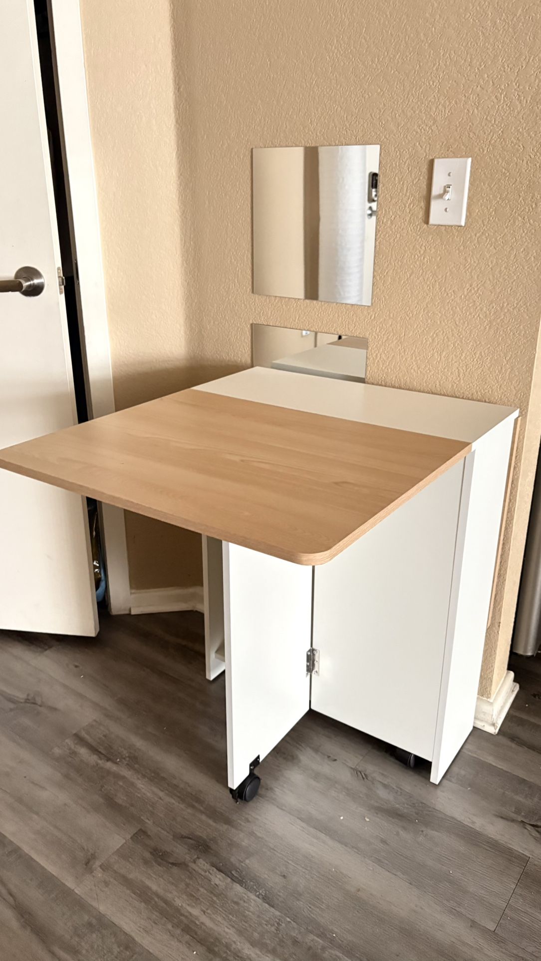 Foldable Dining Table