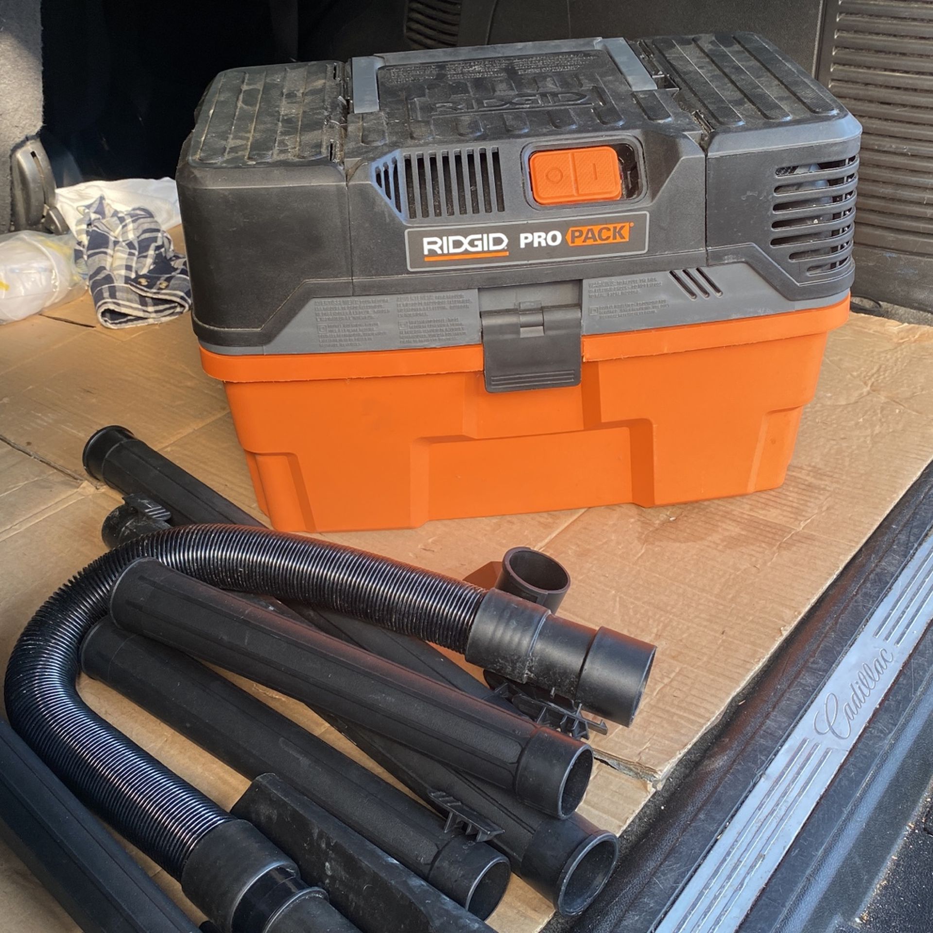 RIDGID 4.5 Gallon 5.0-Peak HP ProPack Wet/Dry Shop Vacuum Hose Accessories
