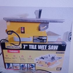 Tile Cutter  "Wet" 7" Diameter Blade. Like New Condition