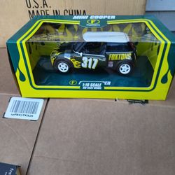 Brand New In Box 1.18 Scale  Great For Gifts  Or Collection  