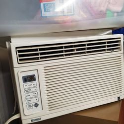 5300 BTU window AC unit (in Perfect Working Condition) i will accept best $ offer