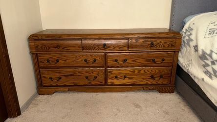 Natural Wood 7-Drawer Dresser
