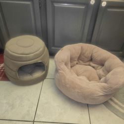 3.  PET BEDS.    $10 AND $20