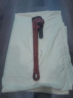 Tools Husky 21 inches pick up only