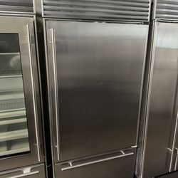 Sub Zero 36” Stainless Steel Built In Refrigerator 