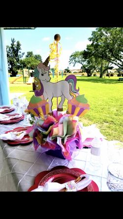 Unicorn party decorations