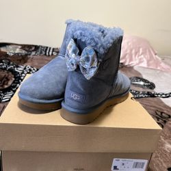 UGGS