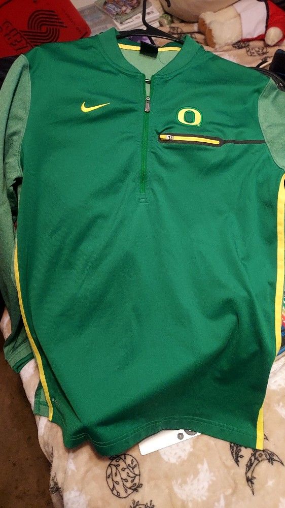 Medium Oregon Ducks Coat Like New 
