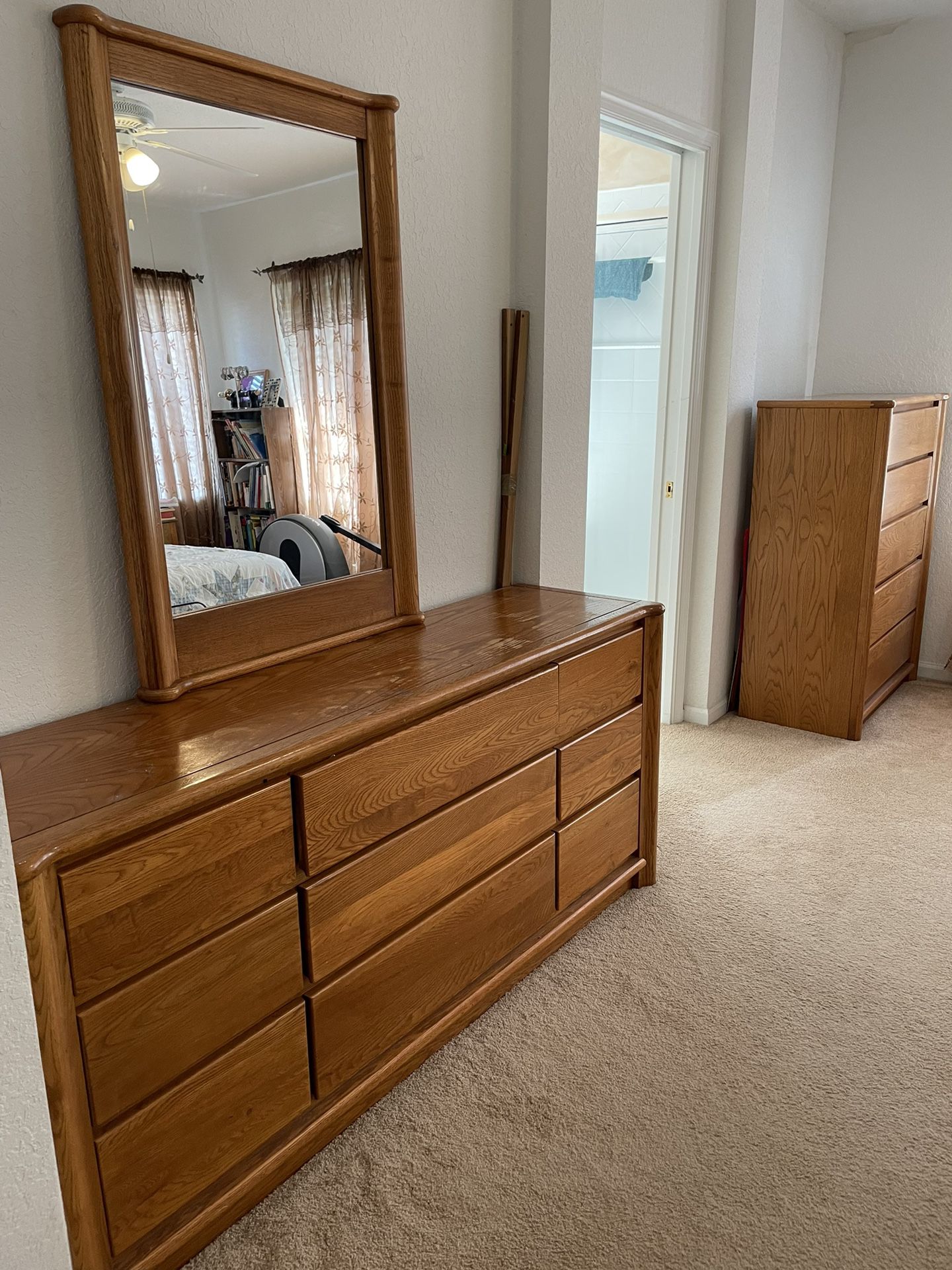 Queen Oak Bedroom set with nightstands