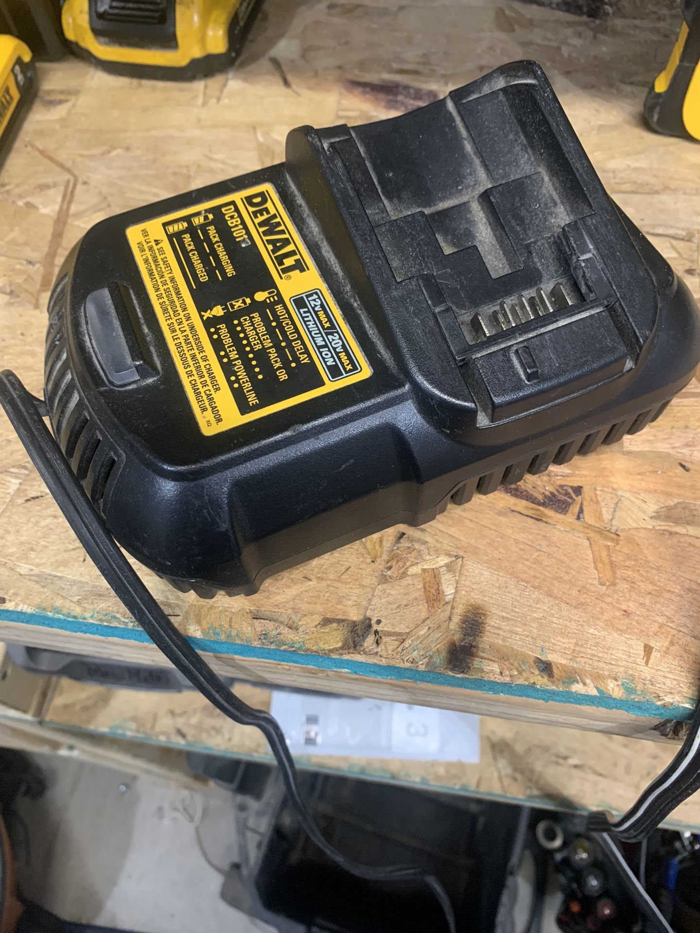 Dewalt Battery Charger