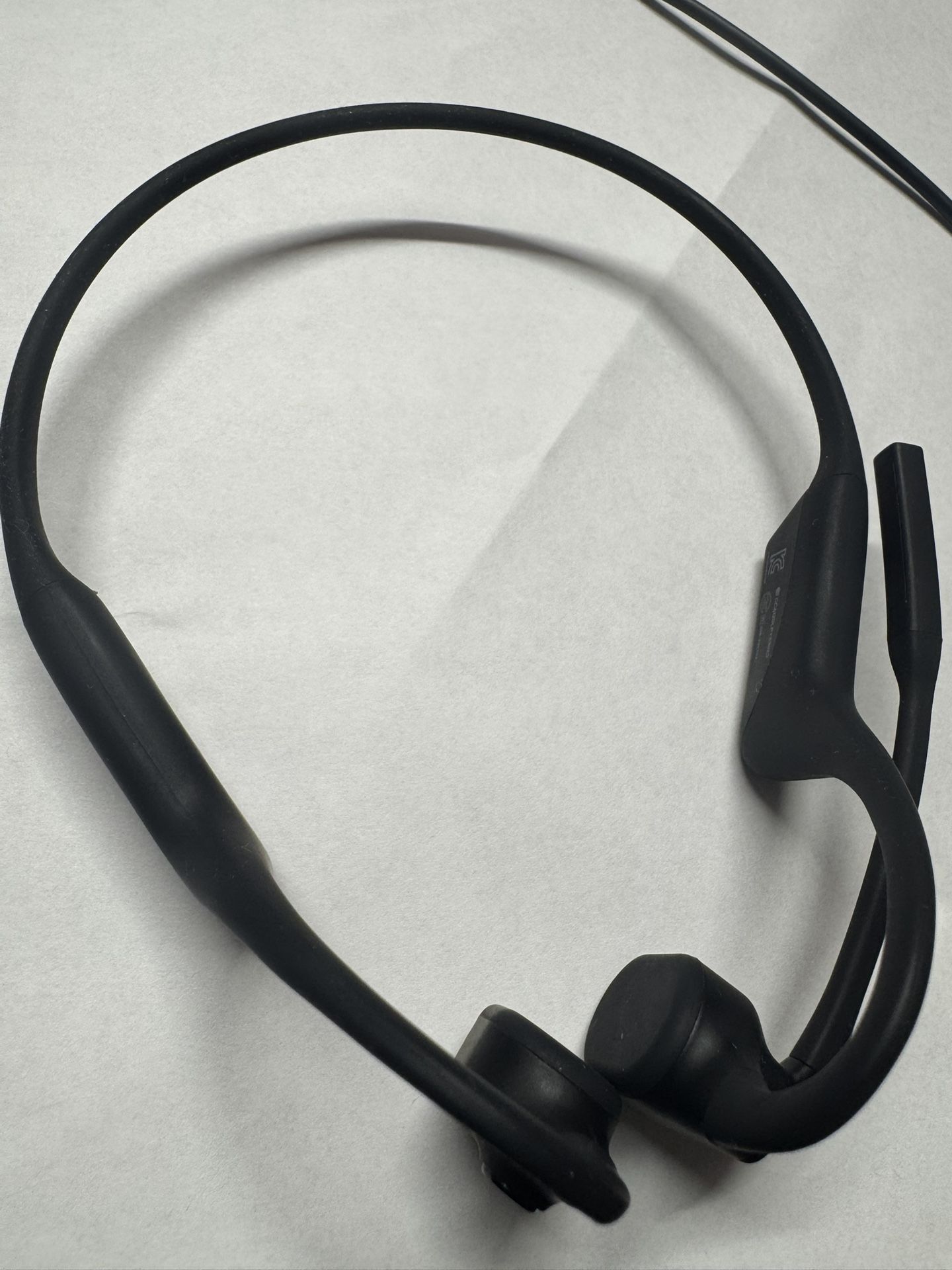shokz open comm2 headphone
