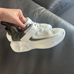 Brand New Boys Nike Sneakers 13c