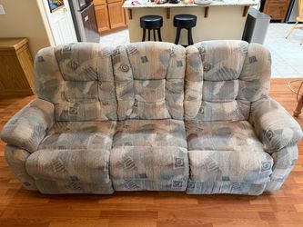 Dual recliner couch