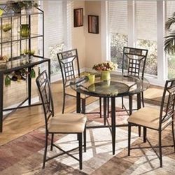 Ashley Furniture Calder Round Glass Table & Chairs with Slate Accents