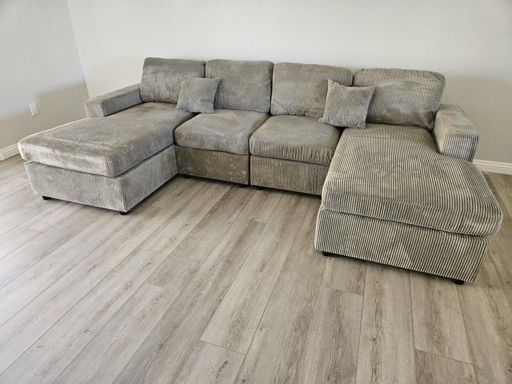 Sectional 4 Pcs $499