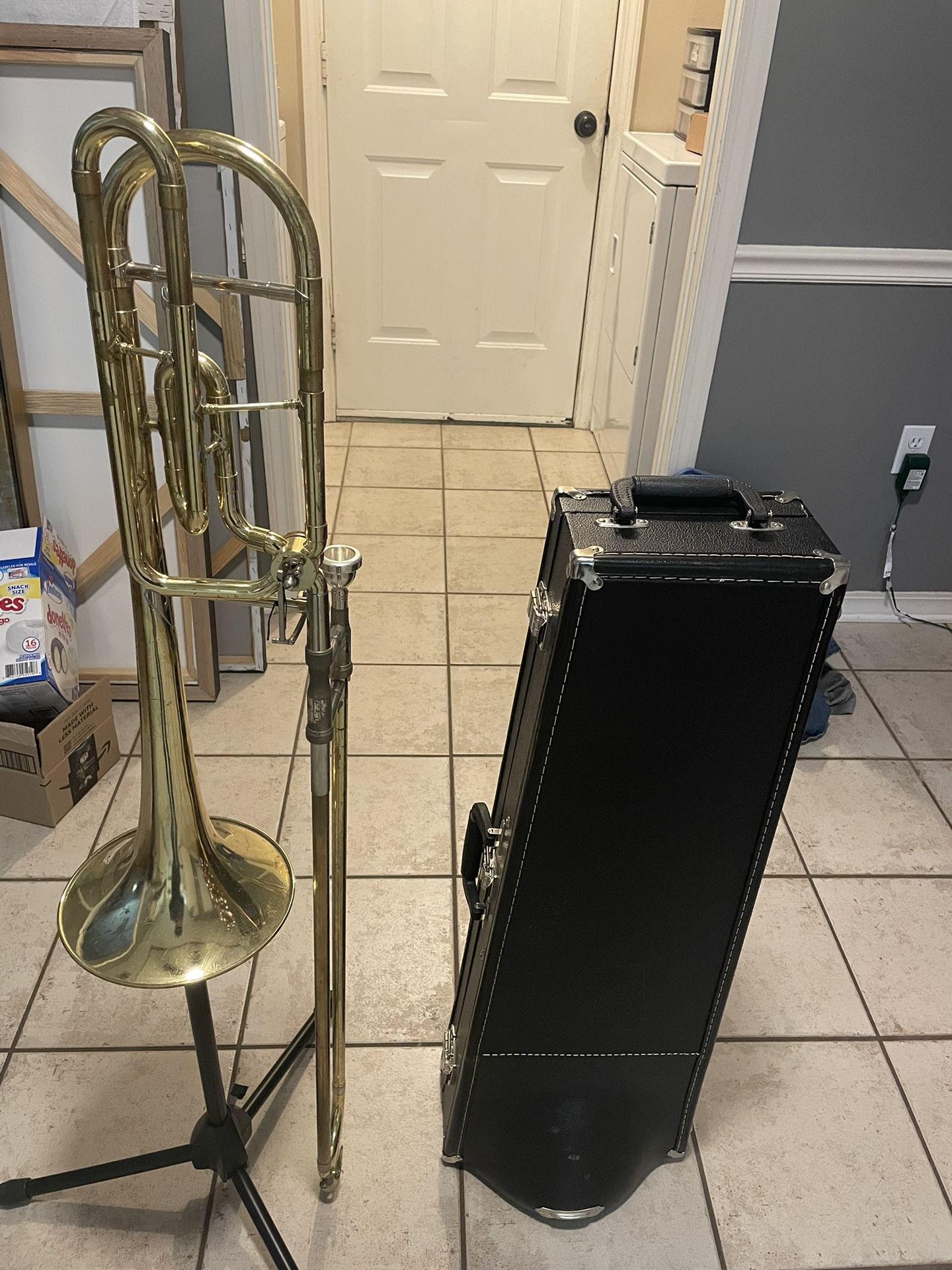 Conn "Standard USA" Bb/F Tenor Trombone