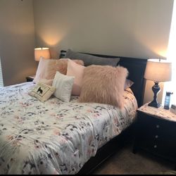 Black King bedroom Suite