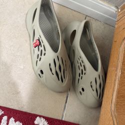 Yeezy Clogs Size 10