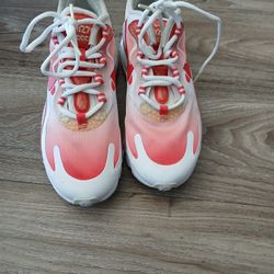 Women's Nike. Size 7