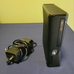 Xbox 360 Slim Bundle