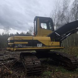 Cat 325 Log Loader