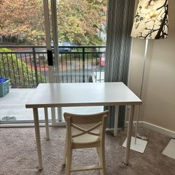 Tables, chairs and lamps