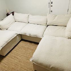 Albany park - Kova sectional BRAND NEW
