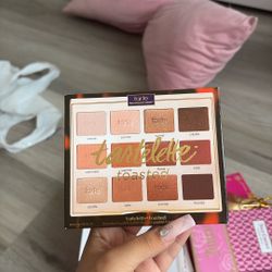 brand new tarte pallet