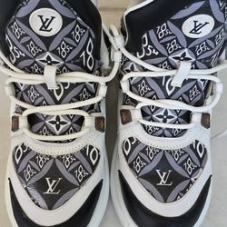 Louis Vuitton Archlight