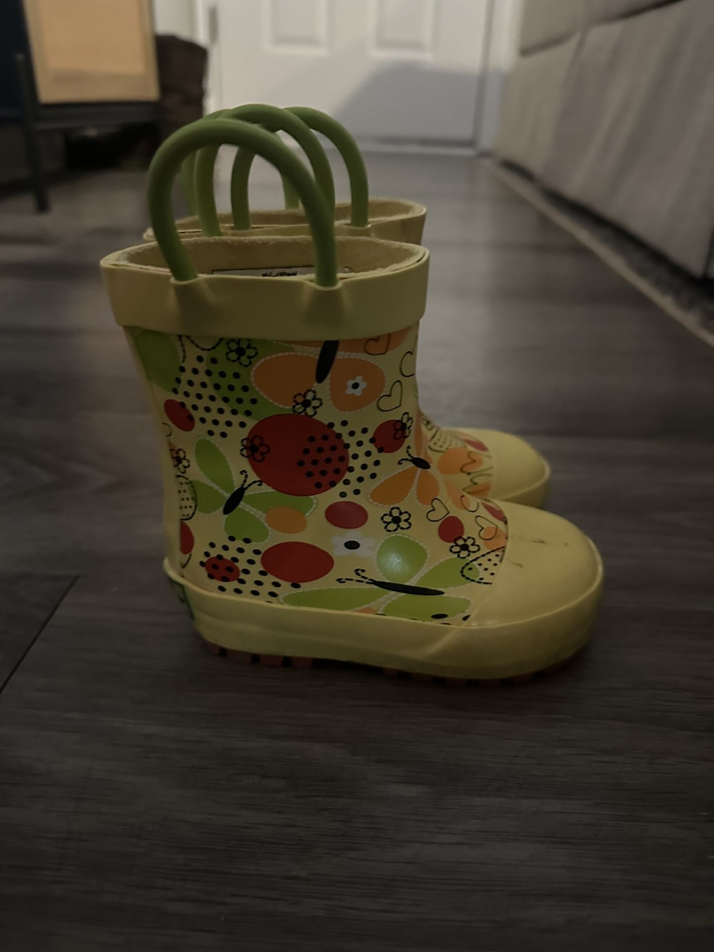 Rain boots Girl Size 5