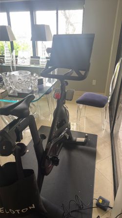 Peleton bike plus