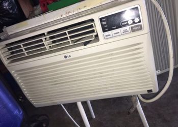 LG Air conditioning comes with remote control works perfectly nothing wrong 6500BT