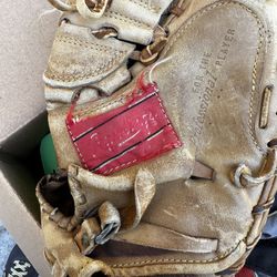 Old Catchers Glove Heart Of The Hide 