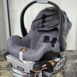Chicco Infant car Seat With Base