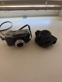 Yashica Minister-D 35mm Rangefinder Film Camera with Leather Case