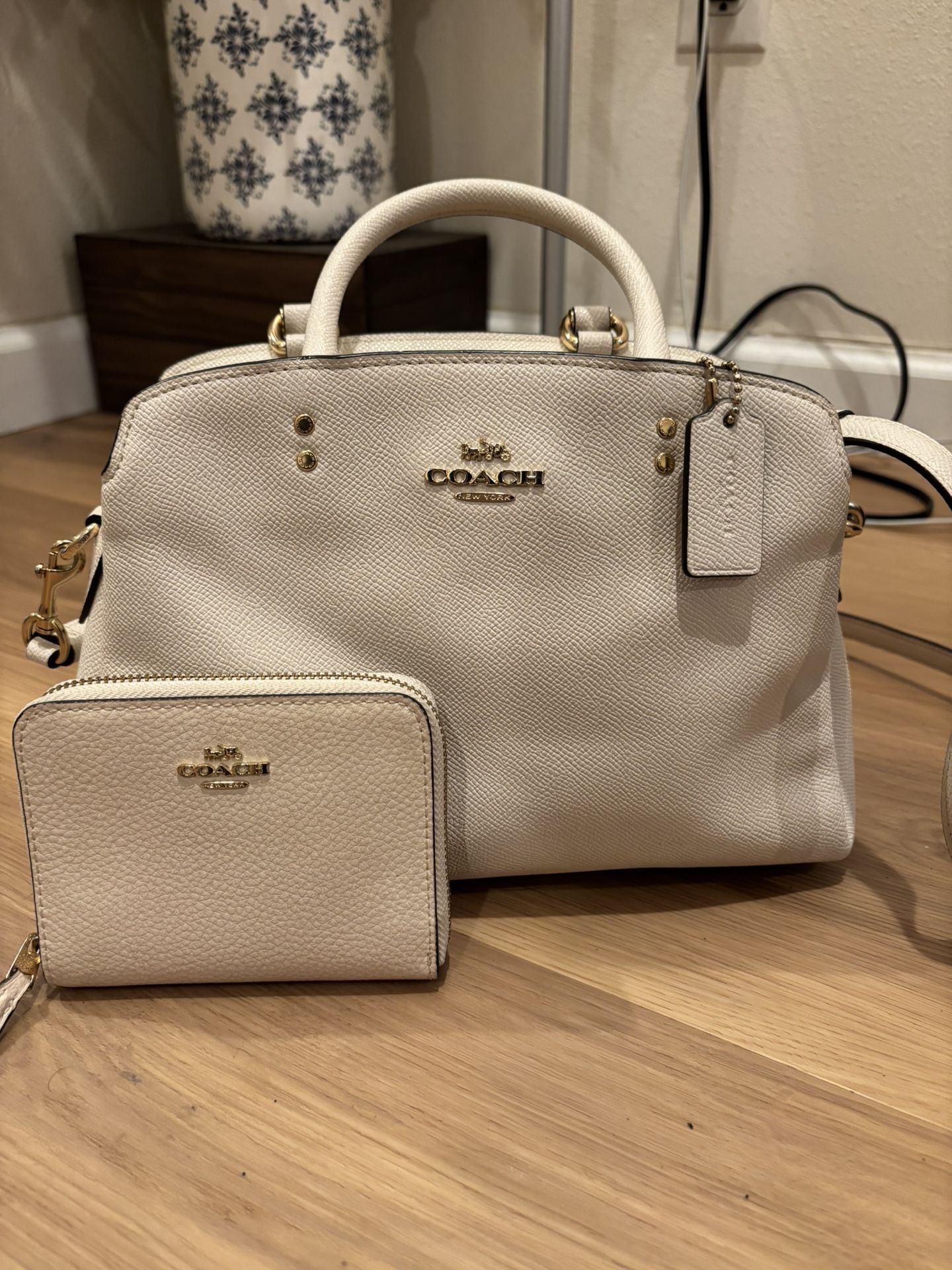 Coach Purse With Wallet