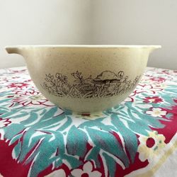 Vintage 80’s Forest Fancies 441 Cinderella Bowl