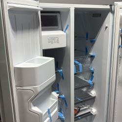 Whirlpool 24.6 Cu. Ft.  24” Side By Side Doors Refrigerator STILL HAS THE WRAP ! EXCELLENT PRICE