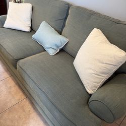 🚨 FINAL FLASH SALE ($100 OBO) – Thomasville Sleeper Sofa w/ Air Mattress – Pickup by Friday Noon!