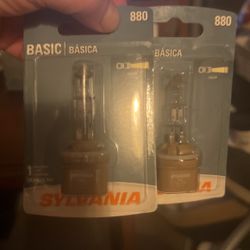 2 Headlight Bulbs #880