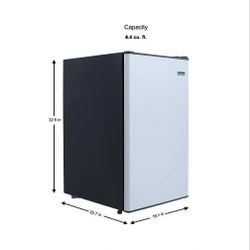 Magic Chef
4.4 cu. ft. Mini Fridge in Stainless Look
